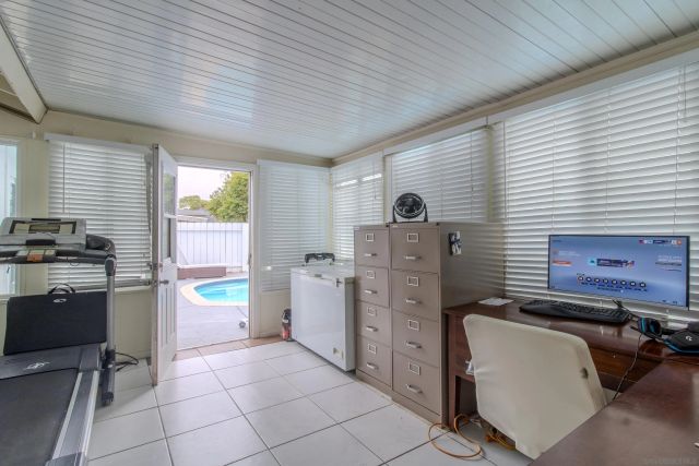 619 S Midway Dr, Escondido, CA 92027