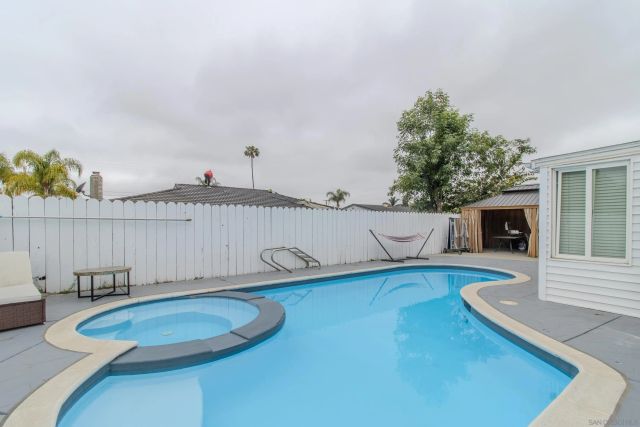 619 S Midway Dr, Escondido, CA 92027