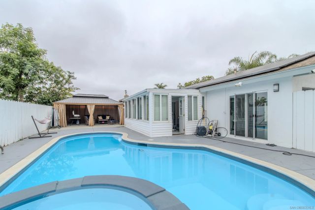 619 S Midway Dr, Escondido, CA 92027