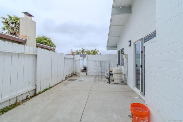 619 S Midway Dr, Escondido, CA 92027