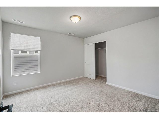 2941 S Flat Cir, Longmont, CO 80503