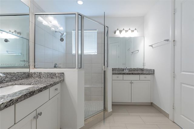 11524 SW 16th St, Pembroke Pines, FL 33025