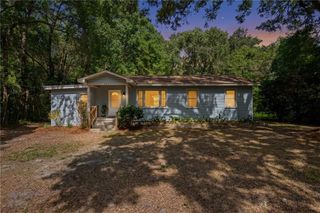 2566 Riverside Drive, Mobile, AL 36605