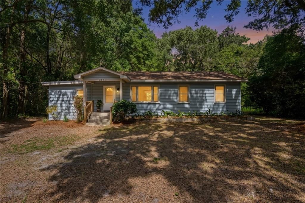 2566 Riverside Drive, Mobile, AL 36605 — exterior