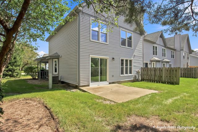 1434 Sherwood Court, Gurnee, IL 60031