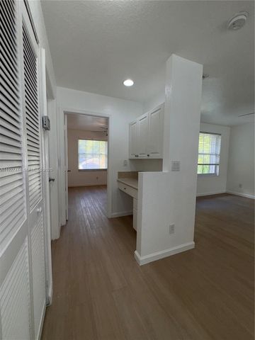 4950 Pelican Mnr, Coconut Creek, FL 33073