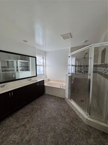 4950 Pelican Mnr, Coconut Creek, FL 33073