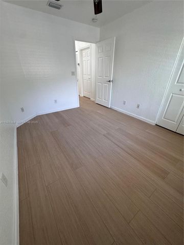 4950 Pelican Mnr, Coconut Creek, FL 33073