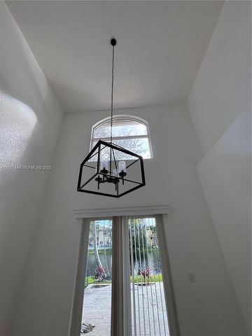 4950 Pelican Mnr, Coconut Creek, FL 33073