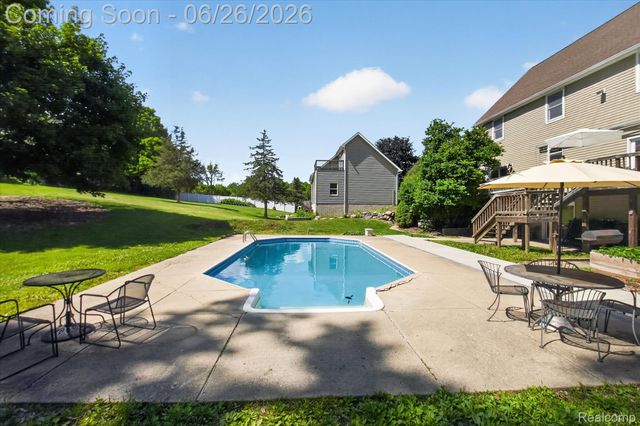 8114 Chilson Road, Hamburg Township, MI 48169