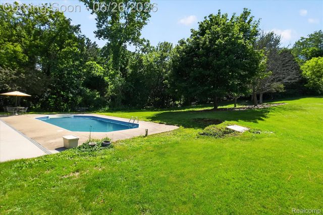 8114 Chilson Road, Hamburg Township, MI 48169