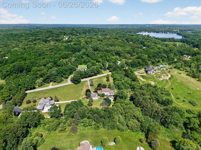 8114 Chilson Road, Hamburg Township, MI 48169