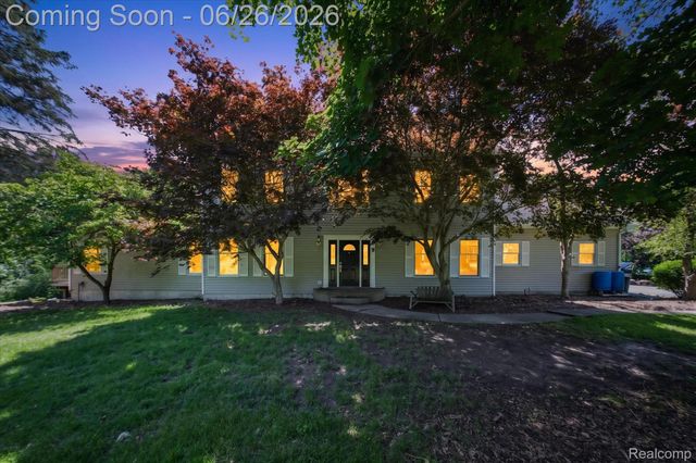 8114 Chilson Road, Hamburg Township, MI 48169