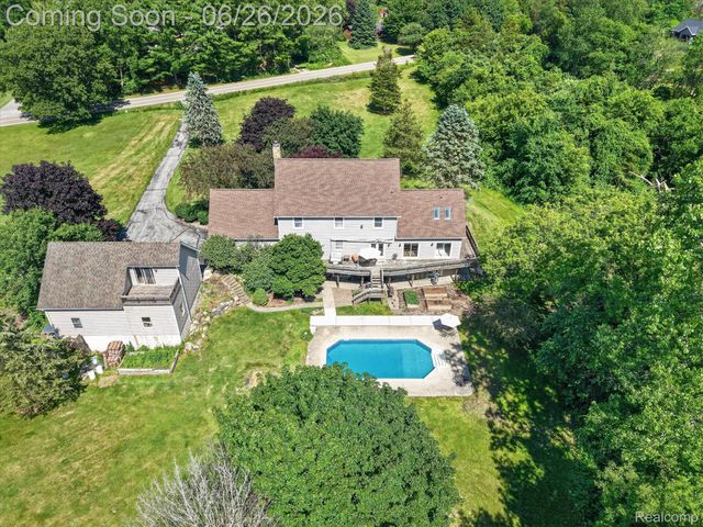 8114 Chilson Road, Hamburg Township, MI 48169