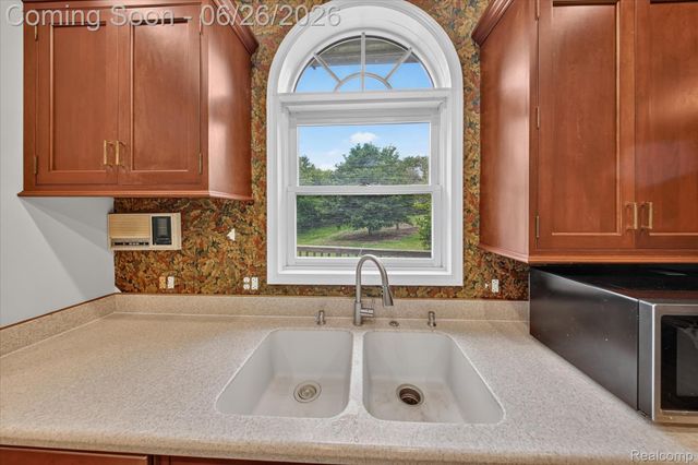 8114 Chilson Road, Hamburg Township, MI 48169
