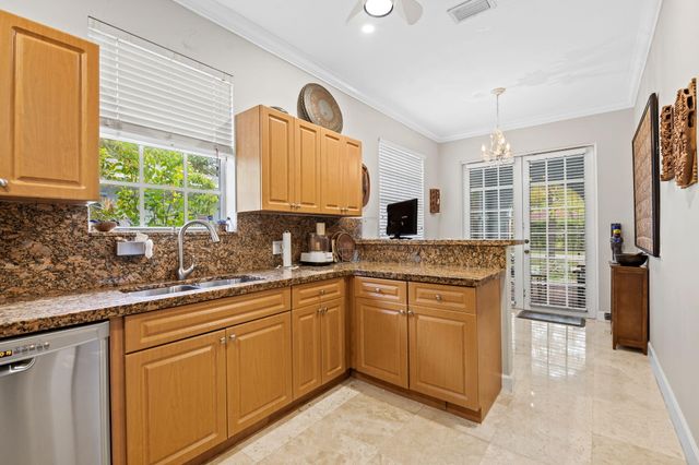 703 SW 16TH Court 703, Fort Lauderdale, FL 33315