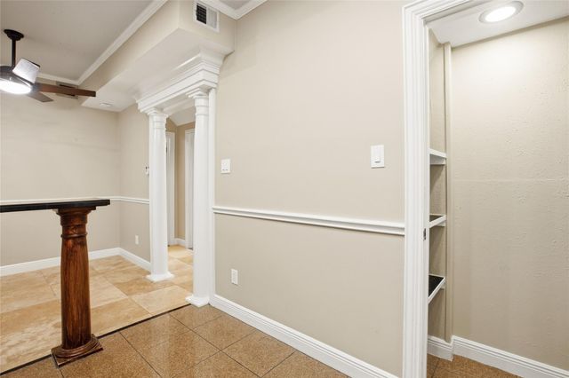 2100 Tanglewilde Street 537, Houston, TX 77063