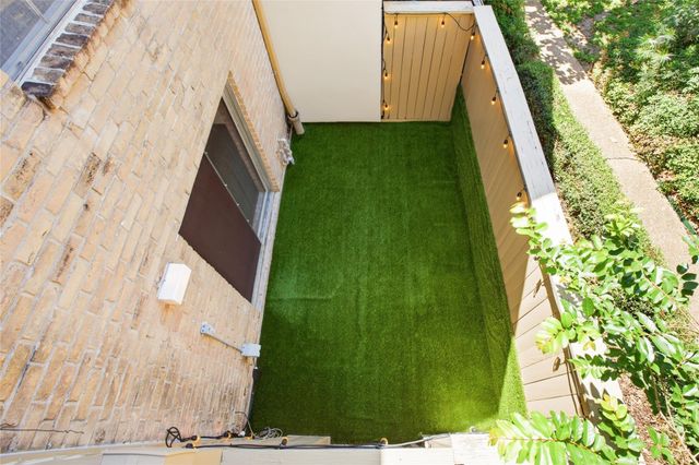 2100 Tanglewilde Street 537, Houston, TX 77063
