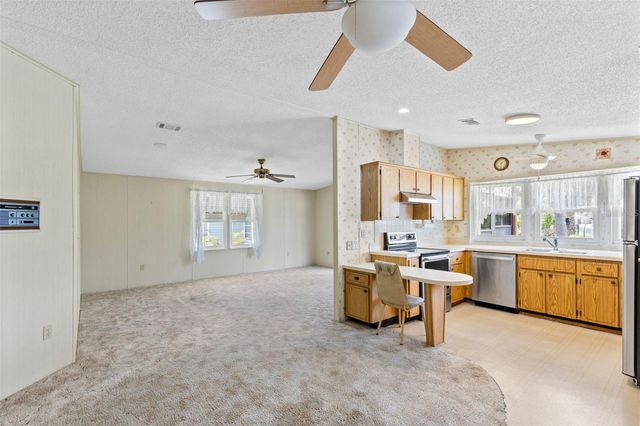 3217 RAINBOW ROAD, Tavares, FL 32778
