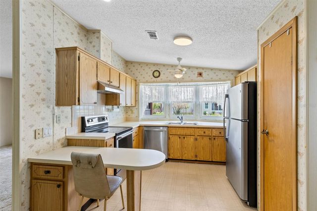 3217 RAINBOW ROAD, Tavares, FL 32778
