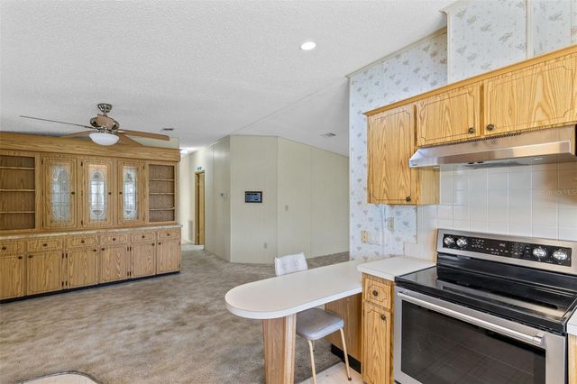 3217 RAINBOW ROAD, Tavares, FL 32778