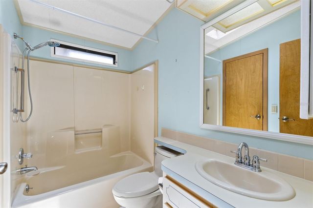3217 RAINBOW ROAD, Tavares, FL 32778