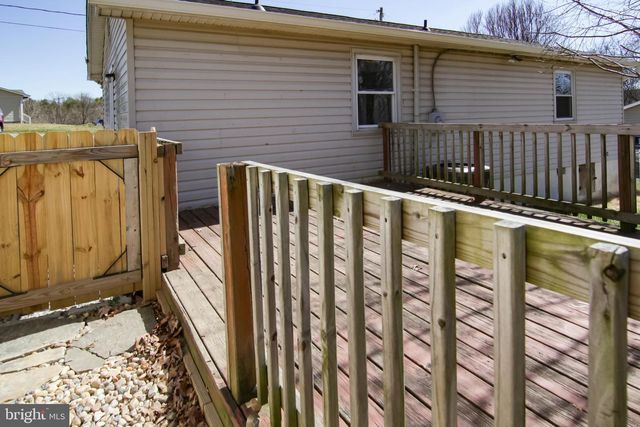 147 LARIAT DR, Kearneysville, WV 25430