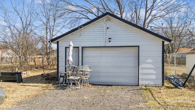 4639 S 32nd West Avenue, Tulsa, OK 74107