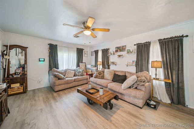 4639 S 32nd West Avenue, Tulsa, OK 74107