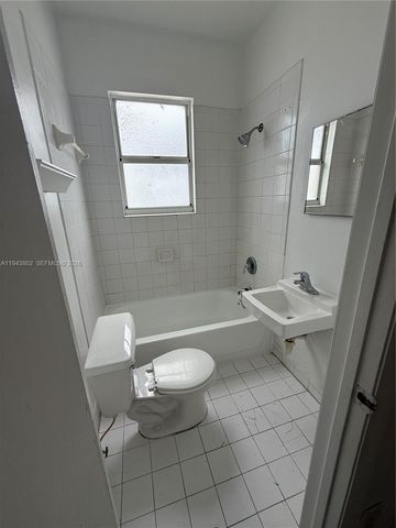 1615 Pennsylvania Ave 30, Miami Beach, FL 33139