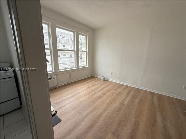 1615 Pennsylvania Ave 30, Miami Beach, FL 33139