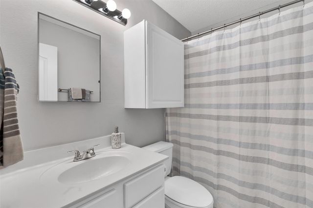 1617 Alazan CV, Round Rock, TX 78664