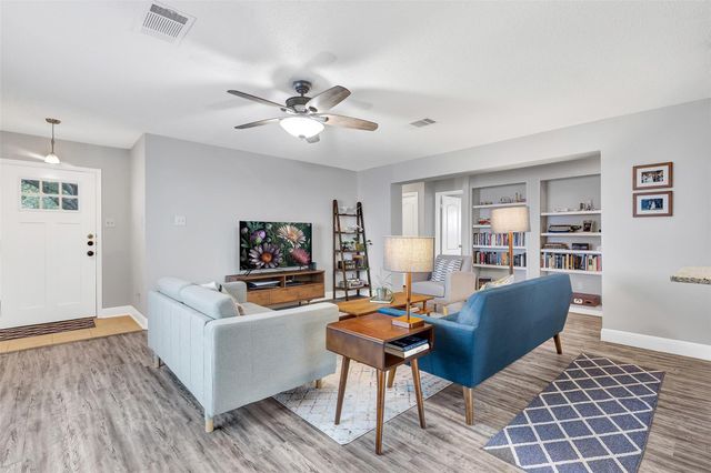 1617 Alazan CV, Round Rock, TX 78664