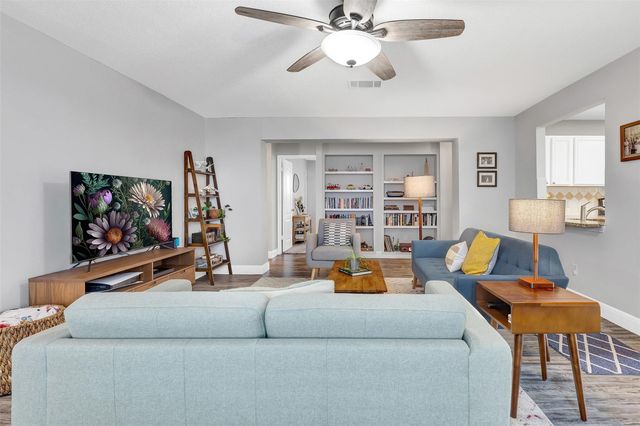 1617 Alazan CV, Round Rock, TX 78664