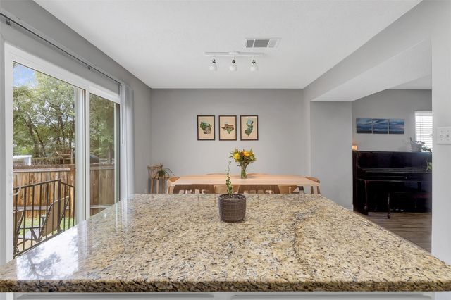 1617 Alazan CV, Round Rock, TX 78664