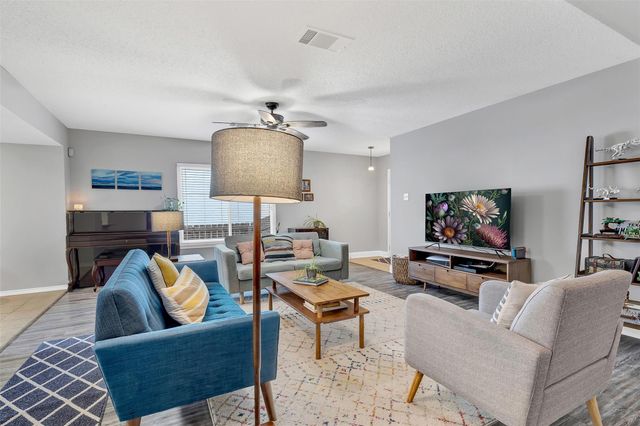 1617 Alazan CV, Round Rock, TX 78664