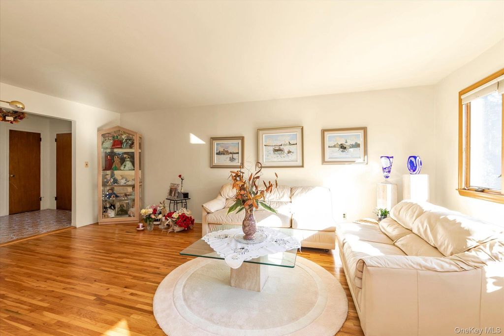 4 Partridge Lane, Huntington, NY 11743 — photo 5