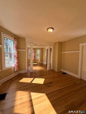 63 Blake Street, New Haven, CT 06511