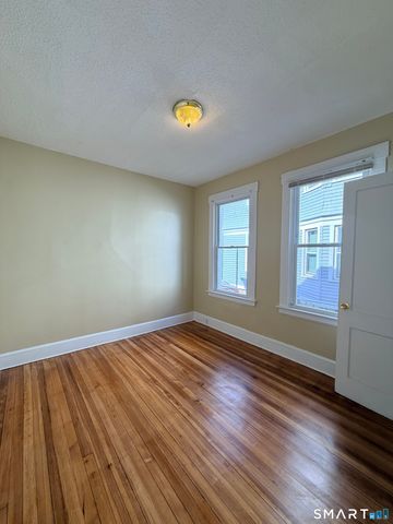 63 Blake Street, New Haven, CT 06511
