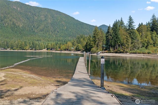 60 N Beaver Place N, Hoodsport, WA 98548
