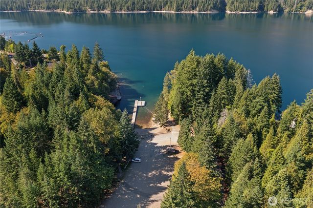 60 N Beaver Place N, Hoodsport, WA 98548