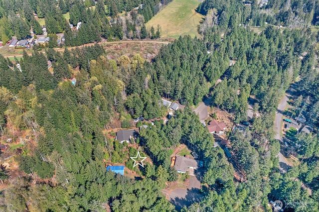 60 N Beaver Place N, Hoodsport, WA 98548