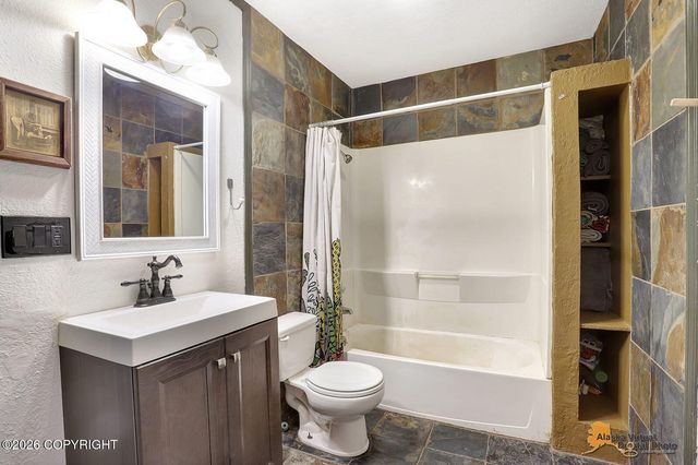 2639 N Gaunt Lane, Houston, AK 99694