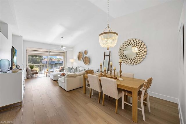 2450 Old Groves RD # 201, Naples, FL 34109