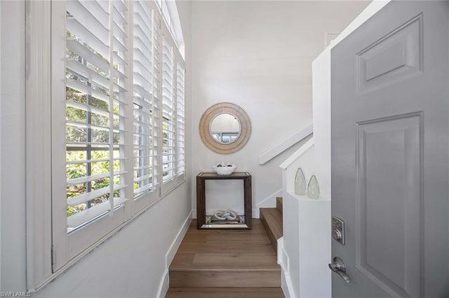 2450 Old Groves RD # 201, Naples, FL 34109