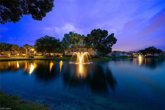 2450 Old Groves RD # 201, Naples, FL 34109