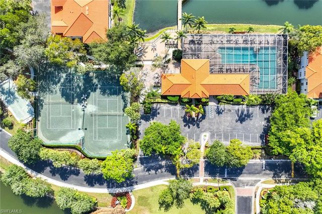 2450 Old Groves RD # 201, Naples, FL 34109