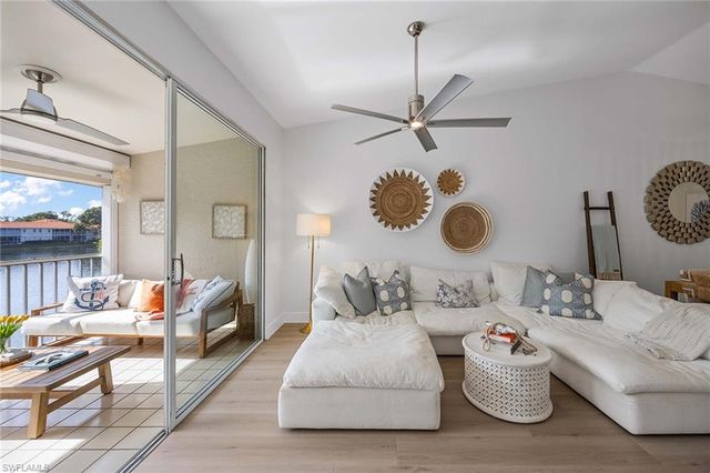 2450 Old Groves RD # 201, Naples, FL 34109