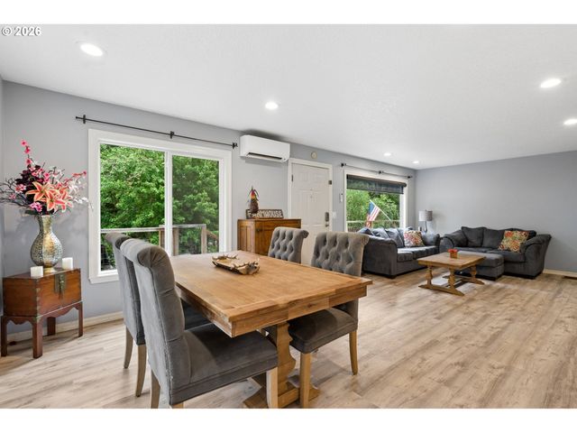 24382 S ELWOOD Rd, Colton, OR 97017