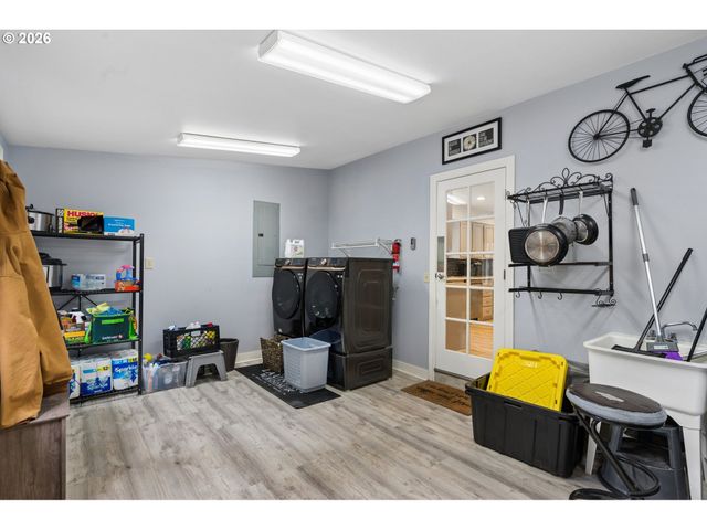 24382 S ELWOOD Rd, Colton, OR 97017